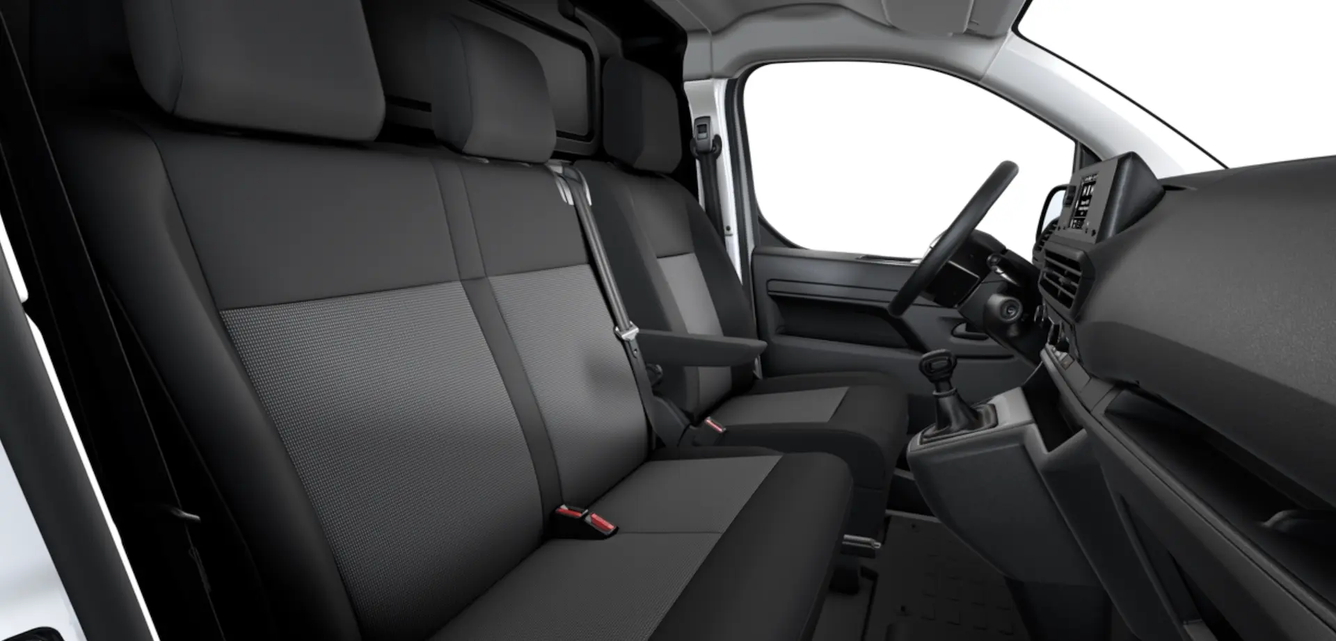 Салон и место водителя нового Citroёn Jumpy